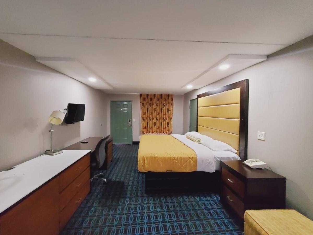 Scottish Inns & Suites Springdale Bagian luar foto