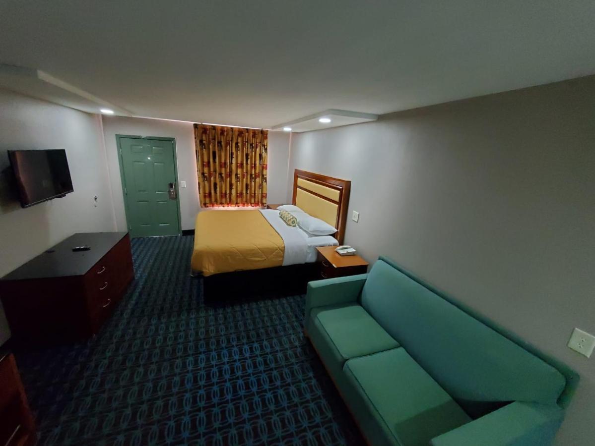 Scottish Inns & Suites Springdale Bagian luar foto